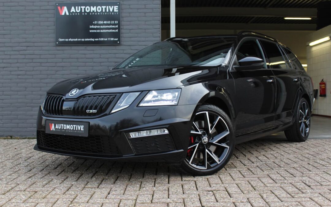 Skoda Octavia Combi RS 245 DSG €21.750